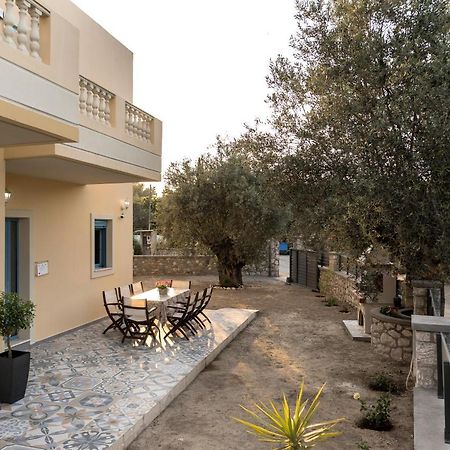 Lindos Luxury Retro Villas エクステリア 写真