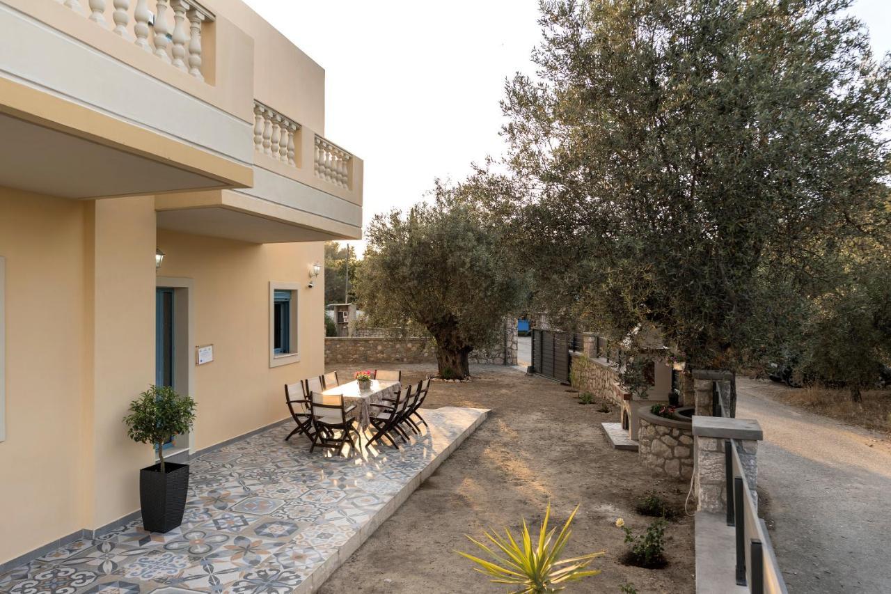 Lindos Luxury Retro Villas エクステリア 写真