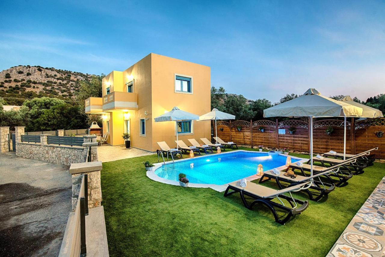 Lindos Luxury Retro Villas エクステリア 写真