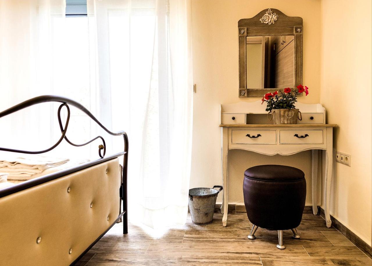 Lindos Luxury Retro Villas エクステリア 写真